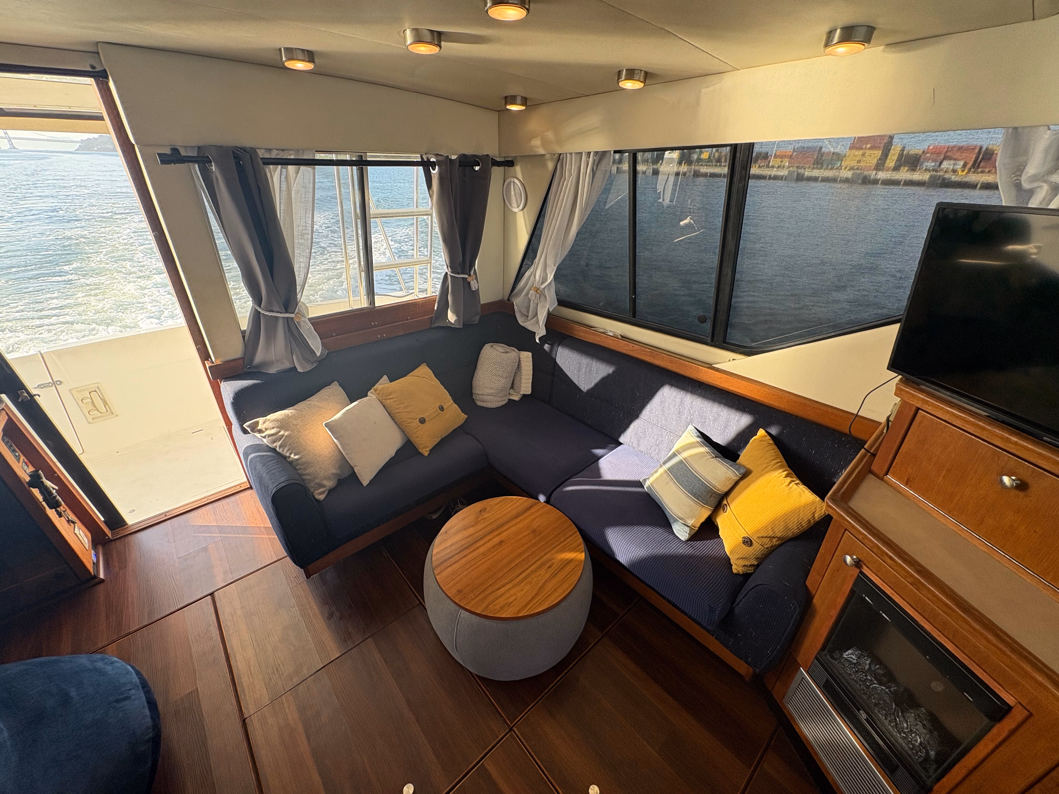 Spacious salon interior of Big Betty Bayliner motor yacht