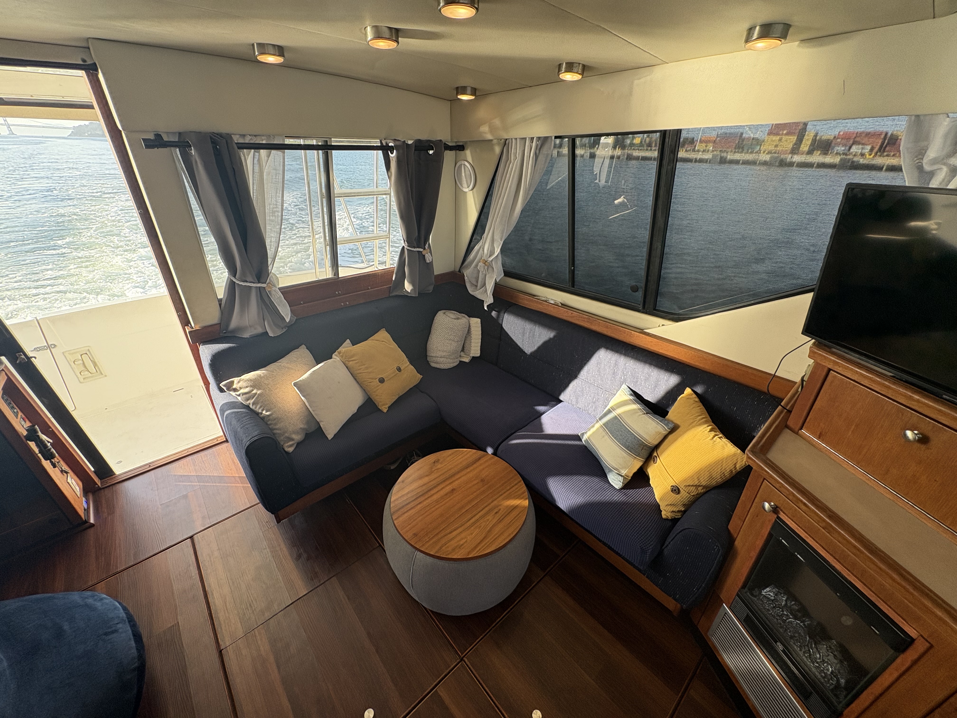 Spacious salon interior of Big Betty Bayliner motor yacht