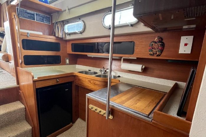 Stateroom aboard 1986 Viking Princess 385 Seattle
