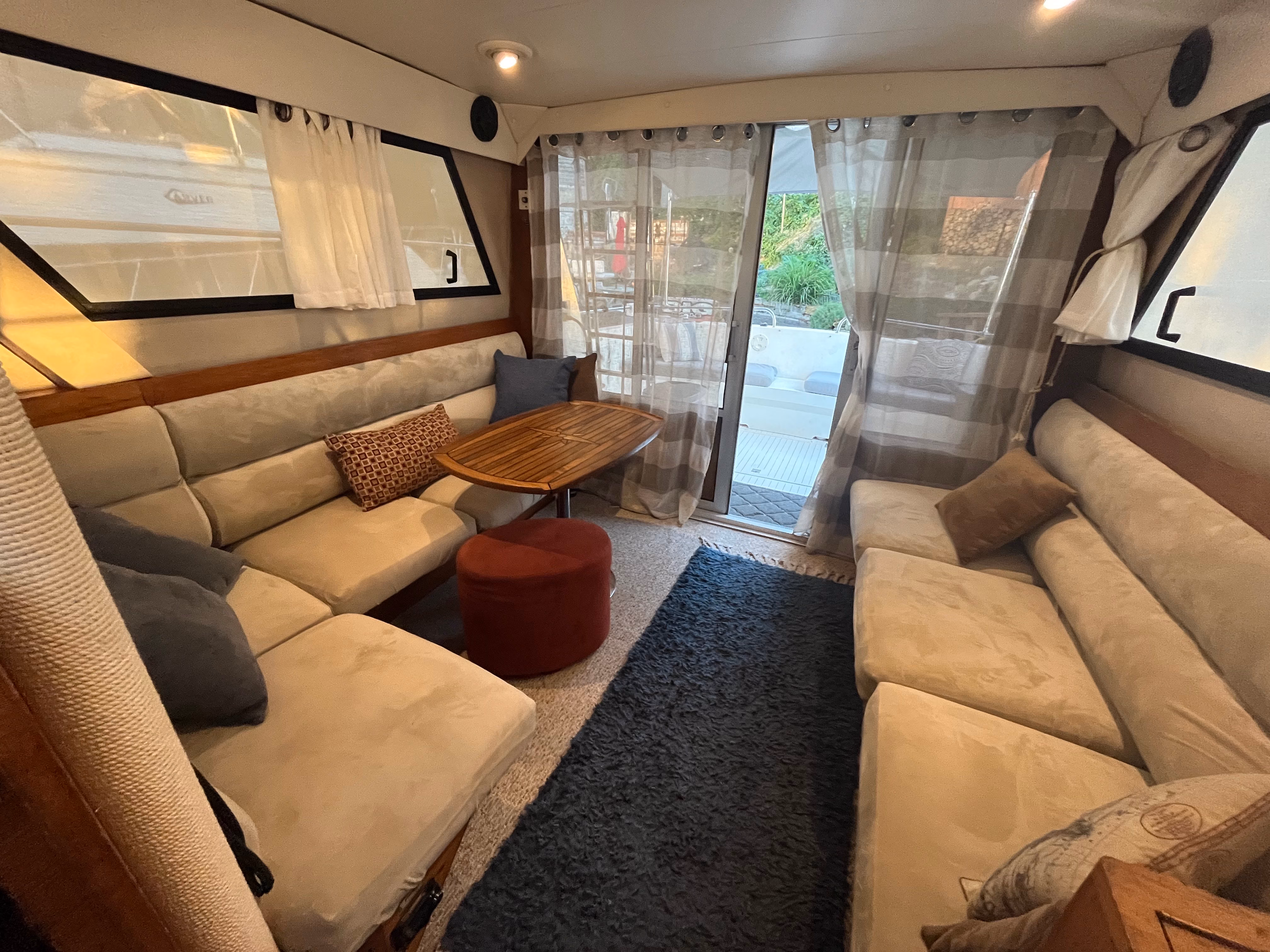 Salon and seating area aboard Viking Princess 385