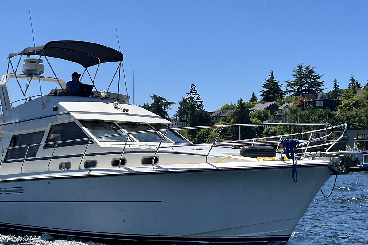 1986 Viking Princess 385 - private yacht charter in Seattle, WA